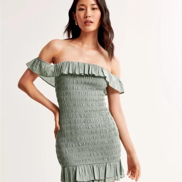 Abercrombie & Fitch Smocked Off The Shoulder Mini Dress Sage Green NWT Sz M Tall - Picture 4 of 8